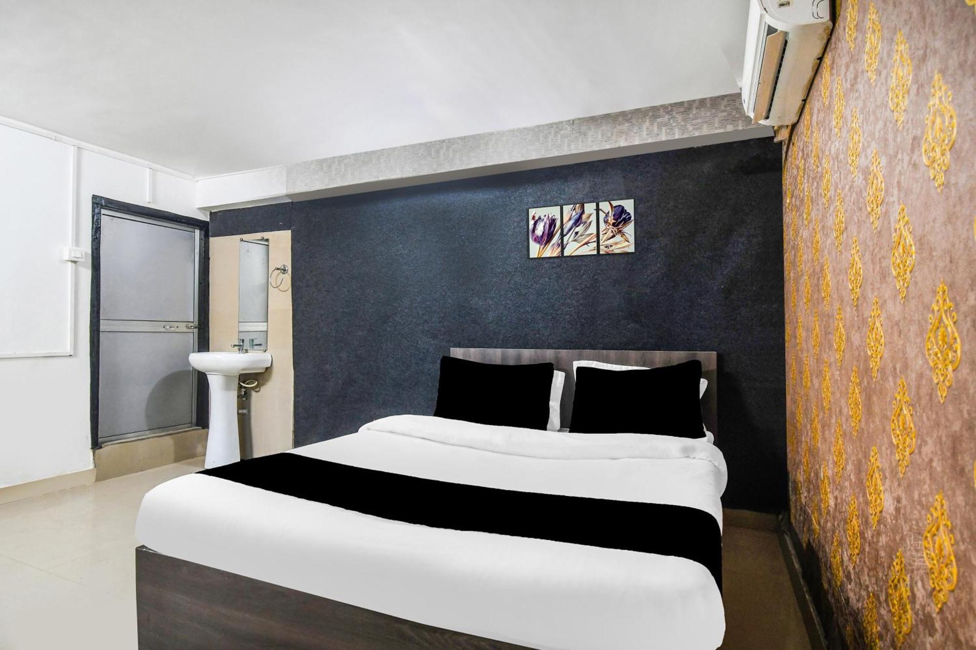 Super Hotel O Champasari Siliguri Formerly Four Fox Suits Panchanai Exteriér fotografie