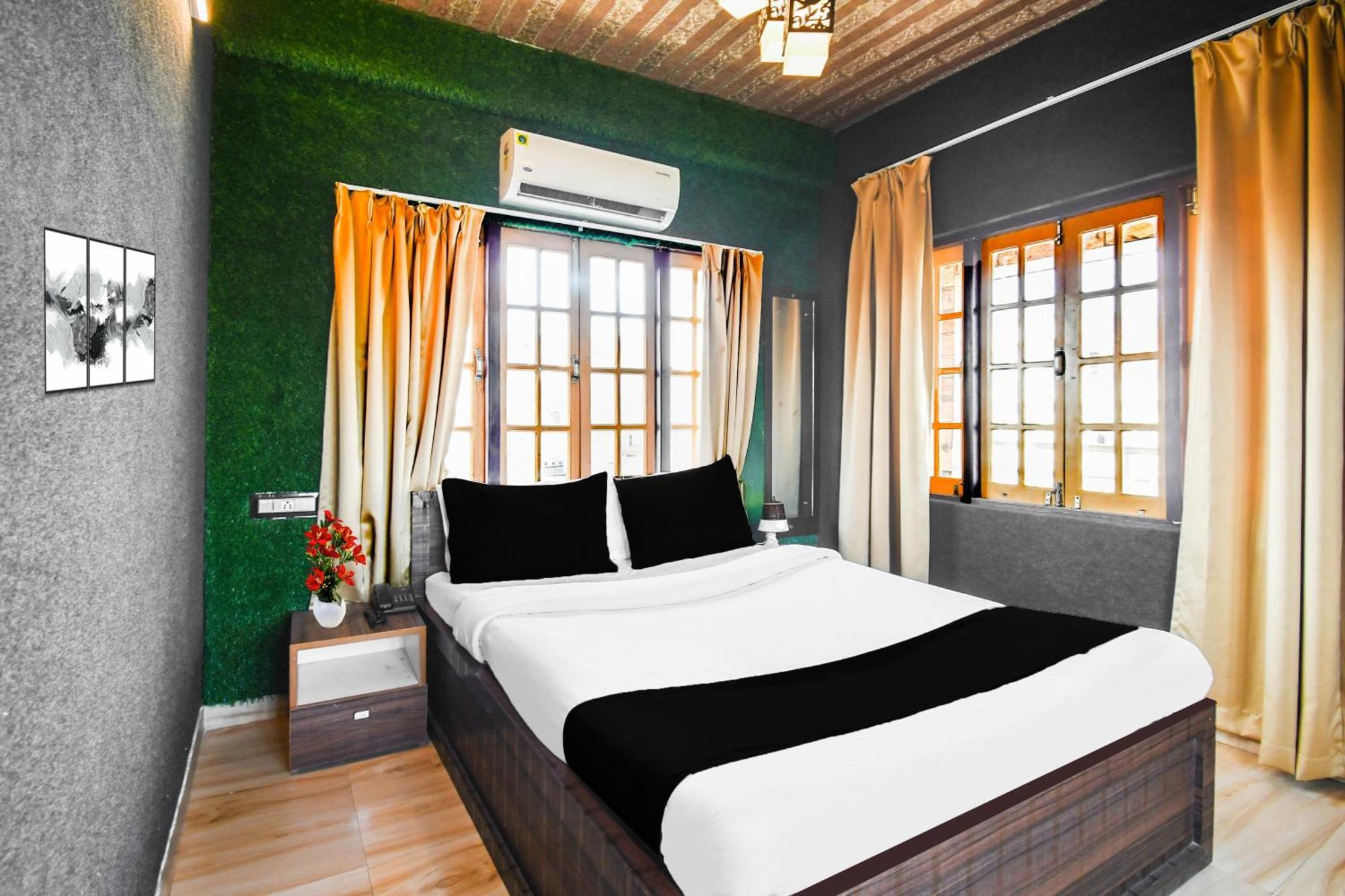 Super Hotel O Champasari Siliguri Formerly Four Fox Suits Panchanai Exteriér fotografie