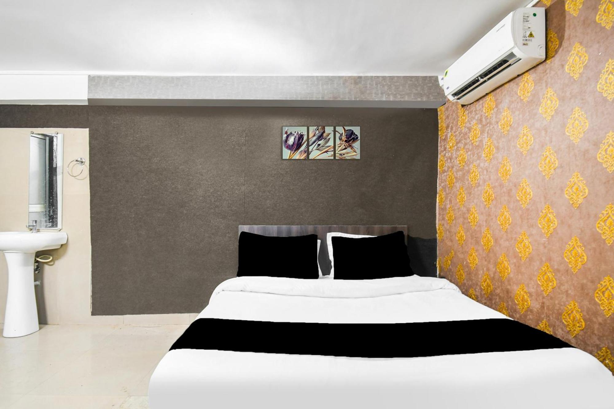 Super Hotel O Champasari Siliguri Formerly Four Fox Suits Panchanai Exteriér fotografie
