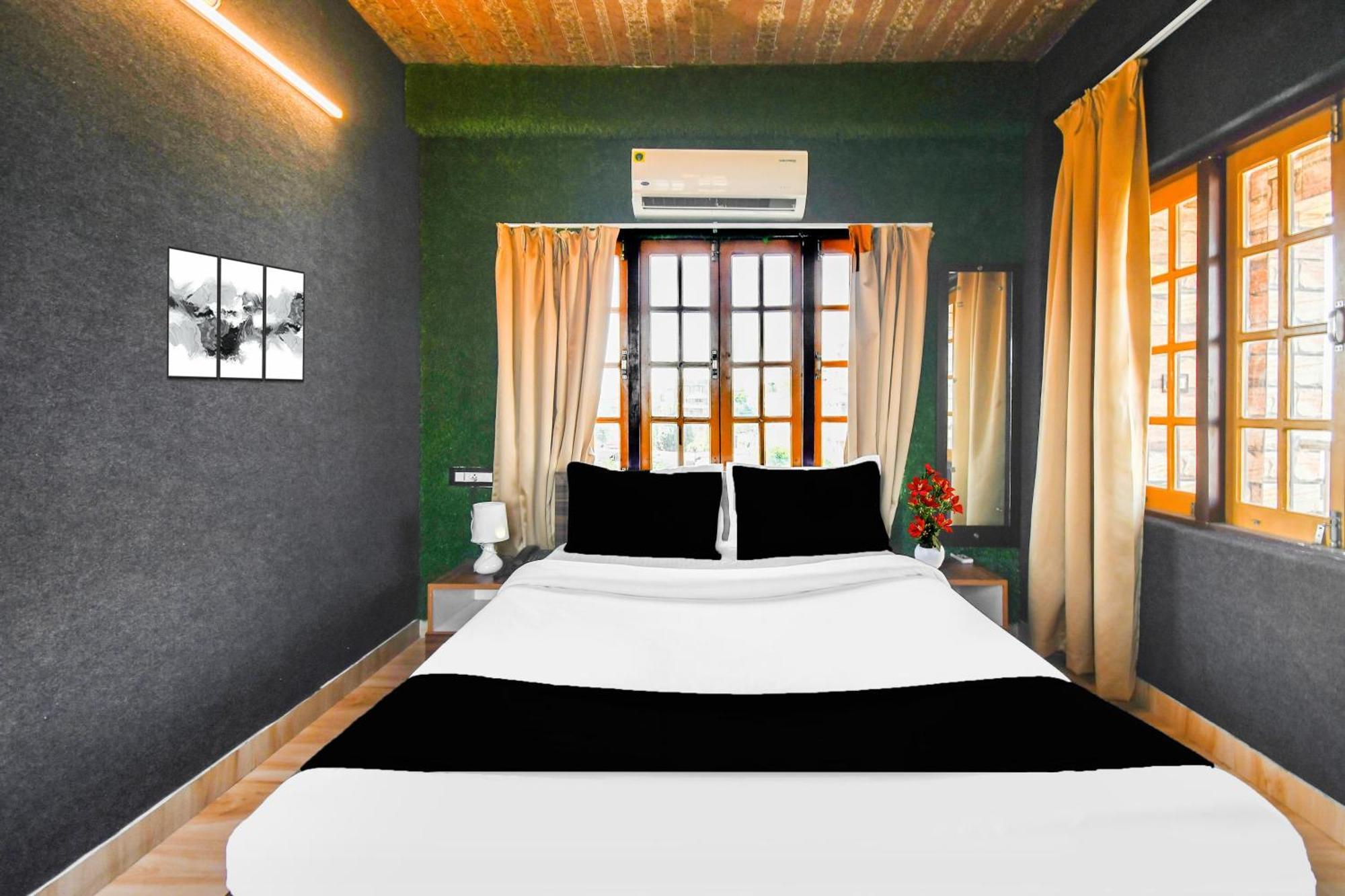 Super Hotel O Champasari Siliguri Formerly Four Fox Suits Panchanai Exteriér fotografie