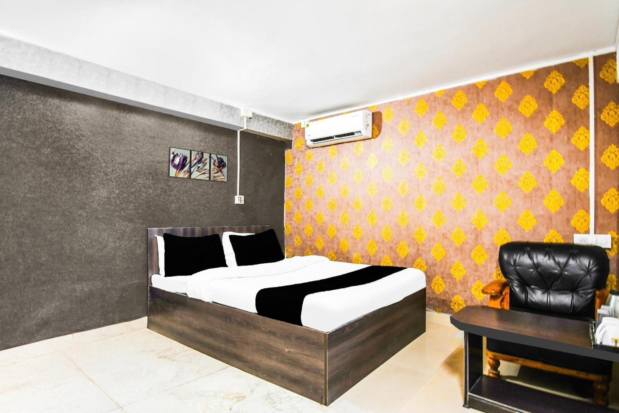 Super Hotel O Champasari Siliguri Formerly Four Fox Suits Panchanai Exteriér fotografie