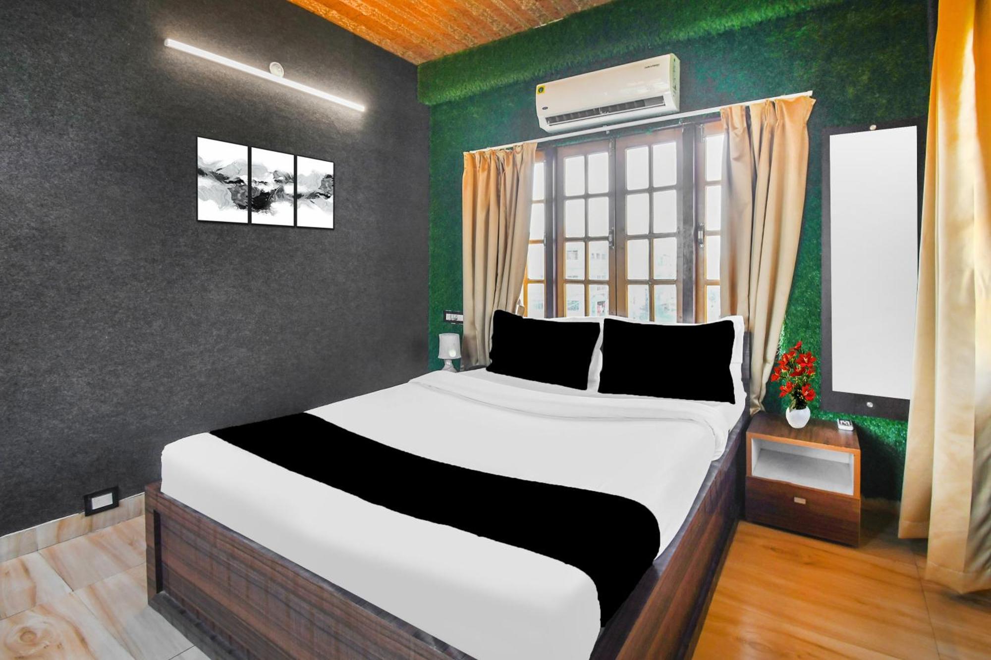Super Hotel O Champasari Siliguri Formerly Four Fox Suits Panchanai Exteriér fotografie